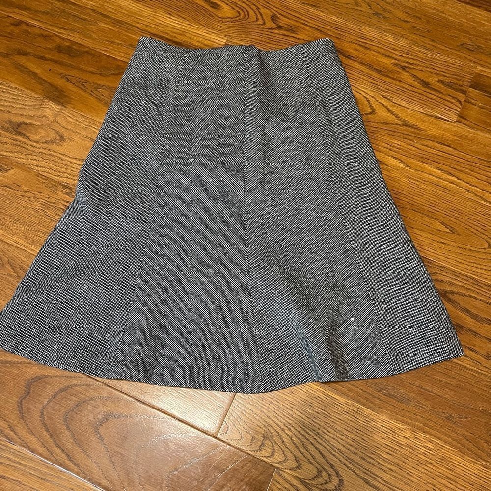 Gap size 2 wool blend gray skirt